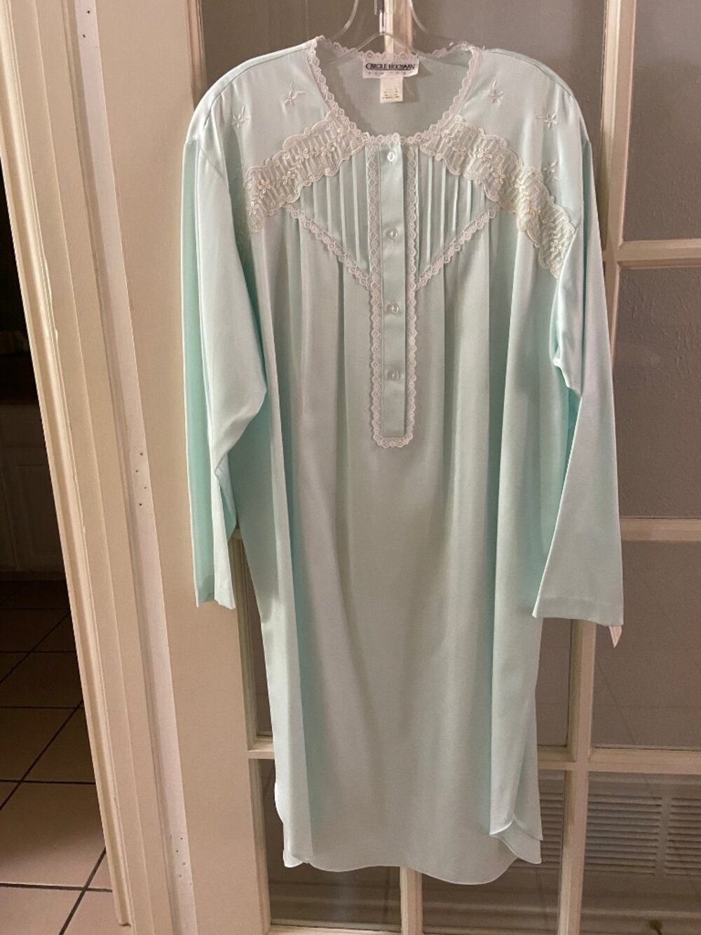 Carole Hochman: Brushed back satin lined, lace trimmed aqua nightgown, Sz M, NWT